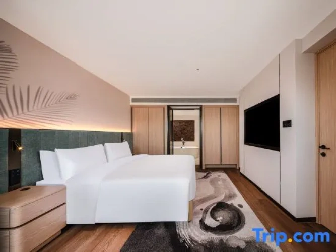 Deluxe Suite with view