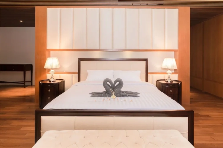 4 Bedrooms Villa