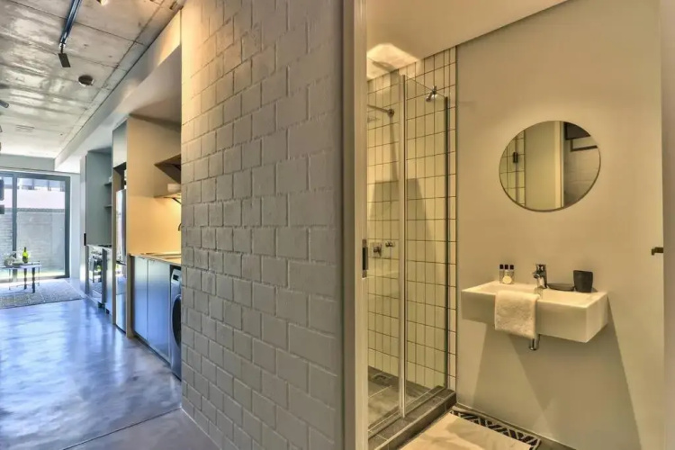 Ideal work from home,studio in new development!