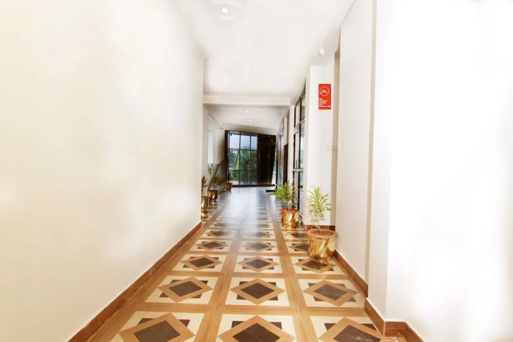 Sara Residency By OYO Rooms