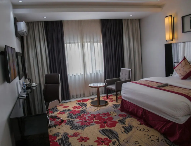 Green Point Hotel