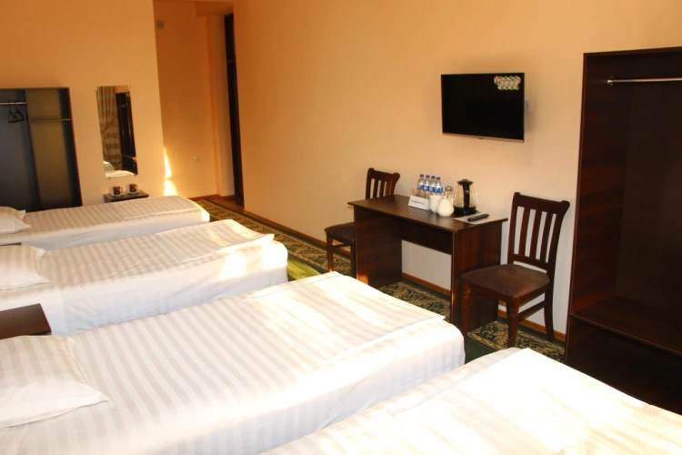 Deluxe Quadruple room