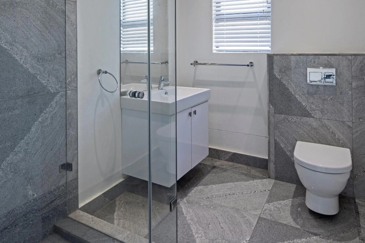 uSHAKA WATERFRONT - PALATIAL PRIVATE PENTHOUSE