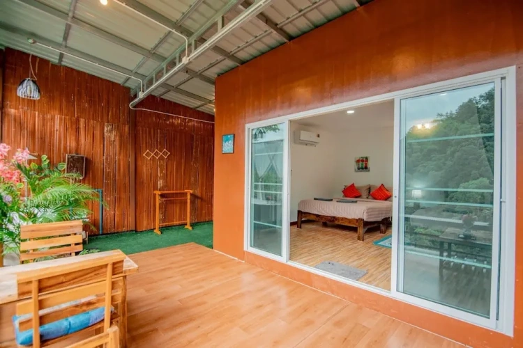 Standard Family room with mountain view