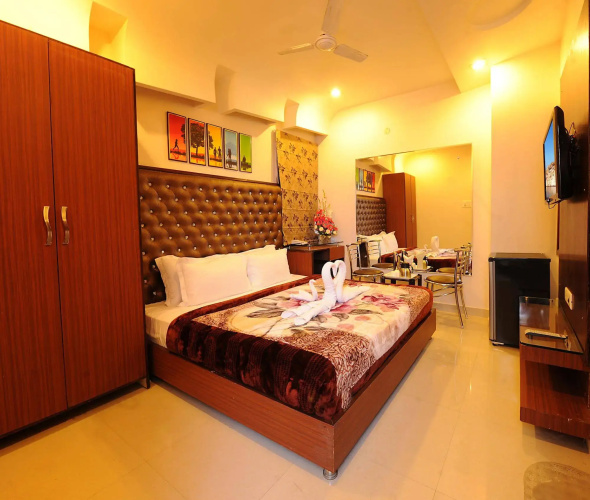 Hotel Pearl Inn & Suites