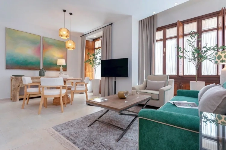 2 Bedrooms Apartment