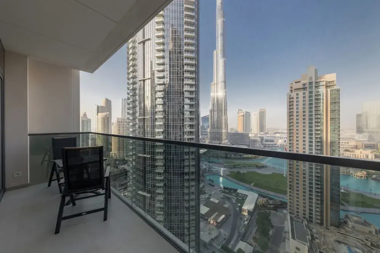 Spacious Elegant 3BR Urban Retreat