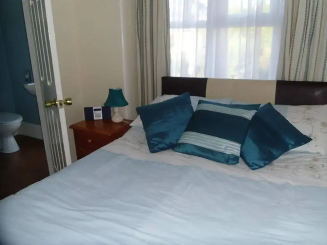 Acorn Lodge