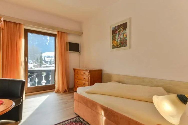 Standard Single room with balcony and with view