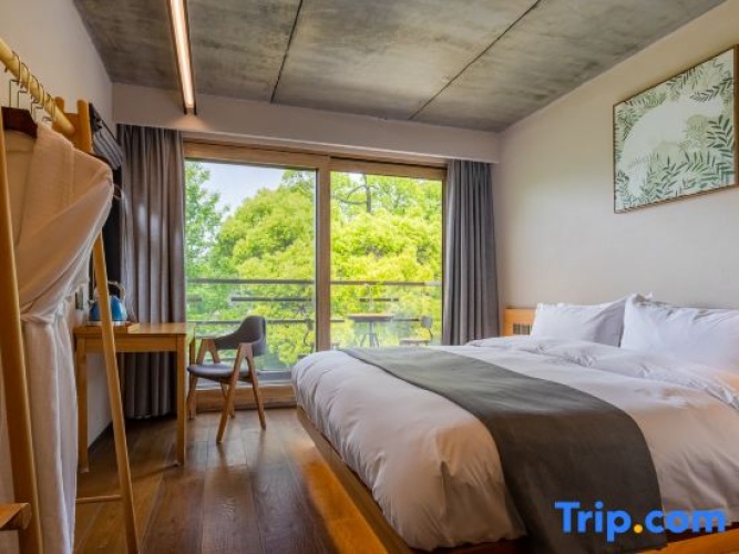 Standard room with balcony