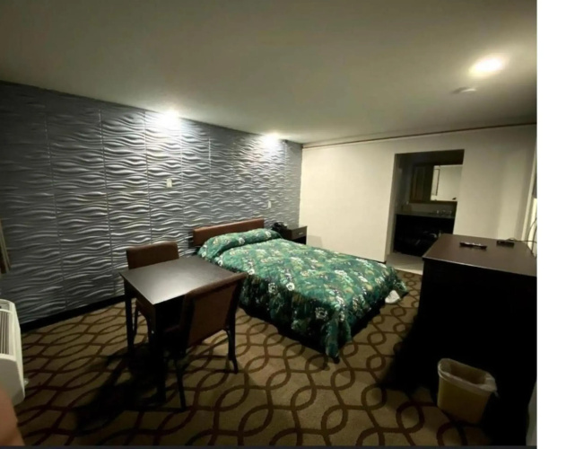 Deluxe Inn by OYO Near Toledo Ohio