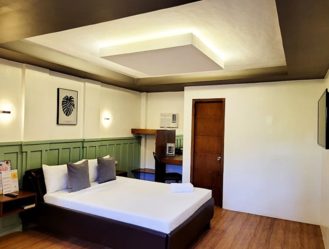Standard Quadruple Family room