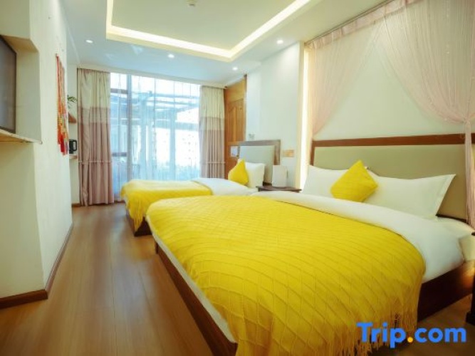 Standard Twin Family room