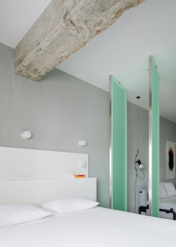 Luz Apartment by Olala Homes