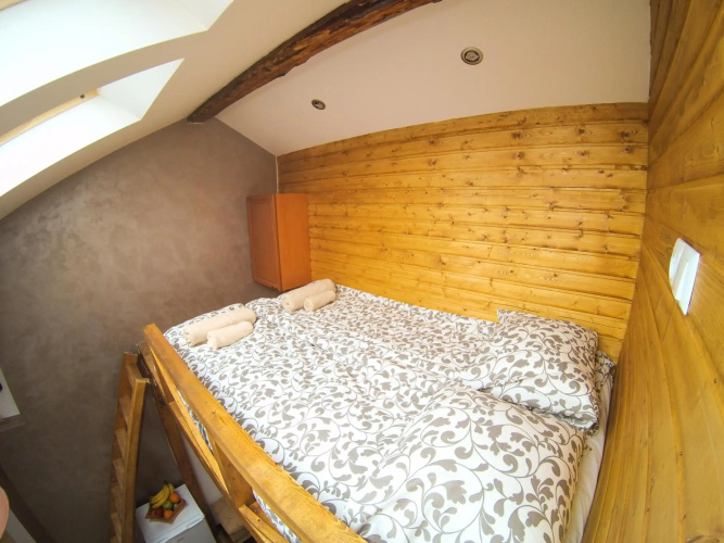 Vitosha Blvd - Attic Studio