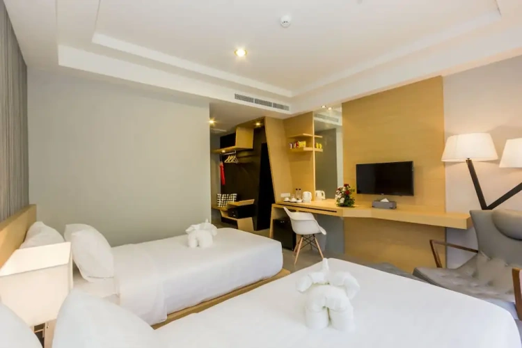 Deluxe Twin room with balcony