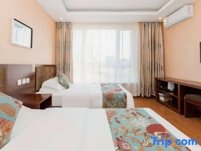 Deluxe Suite