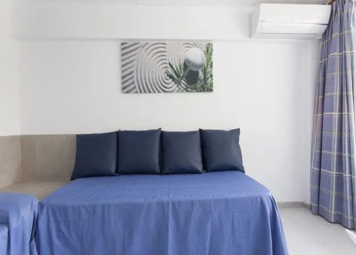 1 Bedroom Standard Double room with balcony
