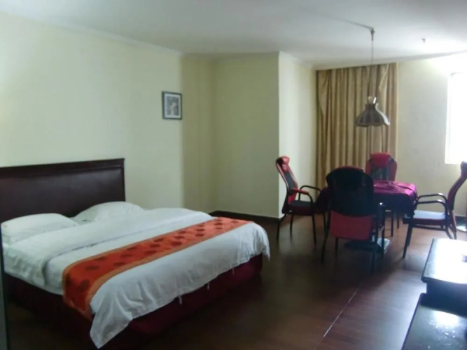 Dongxing Hotel