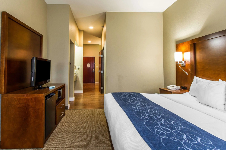 Comfort Suites Mattoon East