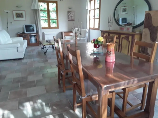 2 Bedrooms Cottage