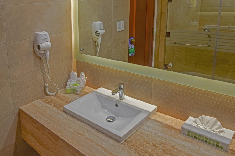Quadruple Suite