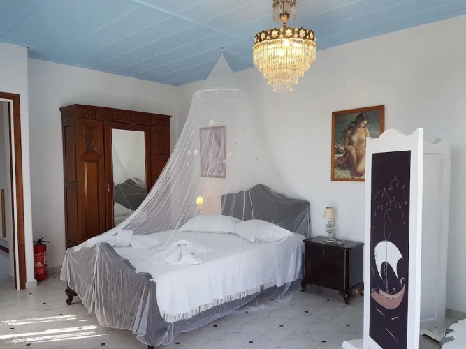 2 Bedrooms Villa