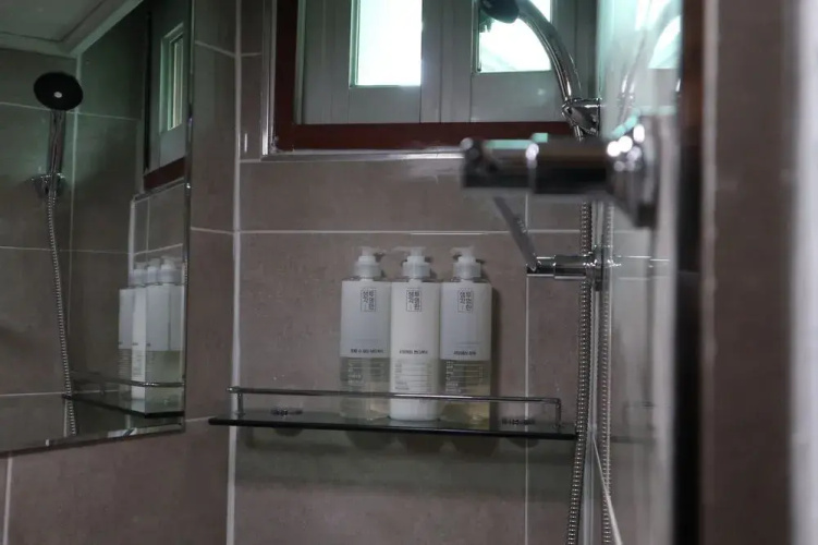 Butler:Lee Seoulstation