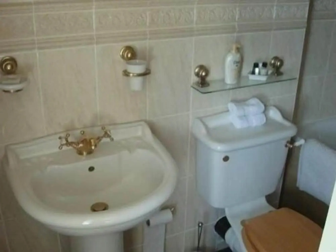 Esklet Guest House