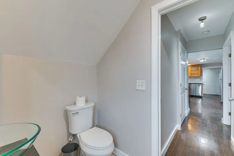 2 Bedrooms Apartment