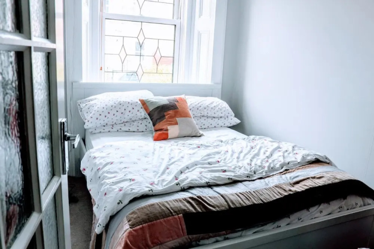2 Bedroom House Near Leith Area