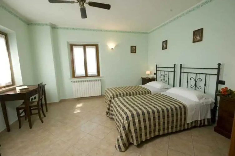 3 Bedrooms Apartment