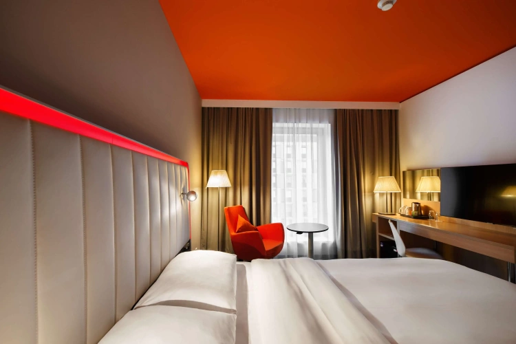 Superior room with park view