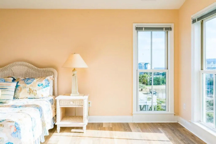 Emerald Breeze by Oak Island Accommodations
