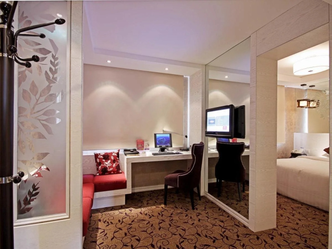 Century Mandarin Hotel