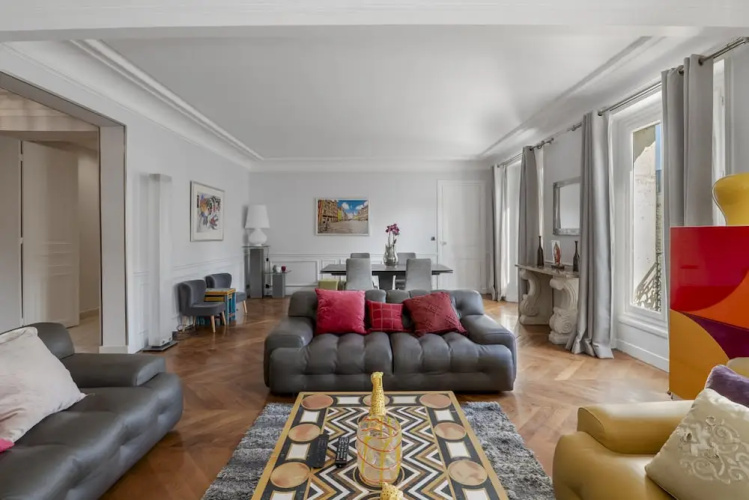 Luxury 4 Bed Residence - Next to Arc de Triomphe