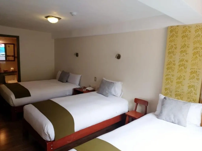 Standard Triple room