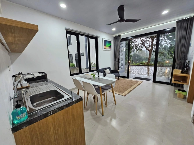 4 Bedrooms Villa