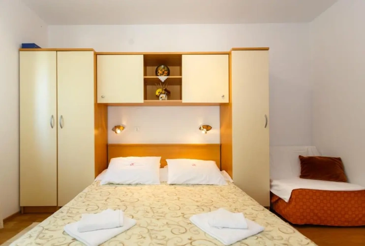 1 Bedroom Apartment with balcony and with view