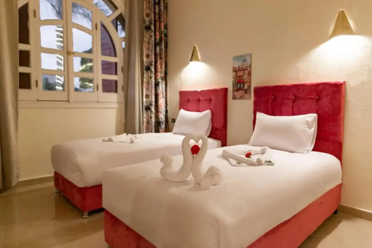 Golden Lake Hotel