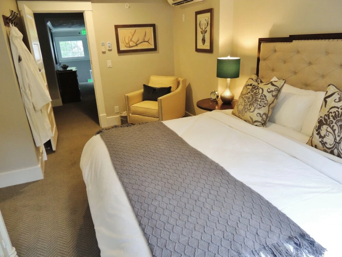 Huff House Inn and Cabins