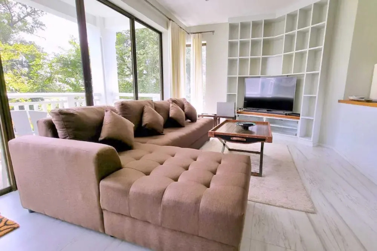 Laguna 2BR Apartment 2223 in Allamanda 2