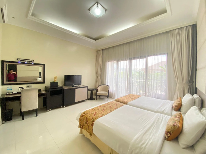 Grand Ussu Hotel & Convention