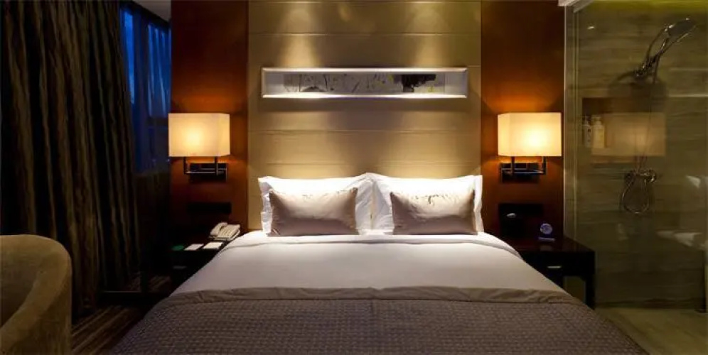 Qingdao Celebrity Hotel