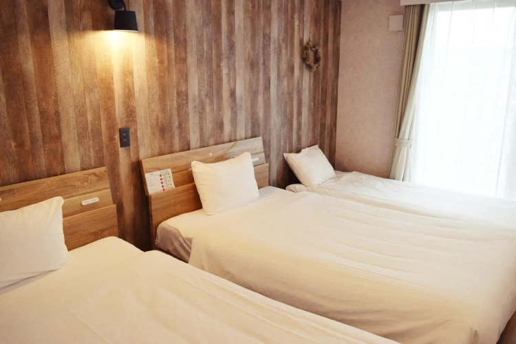 Standard Triple room