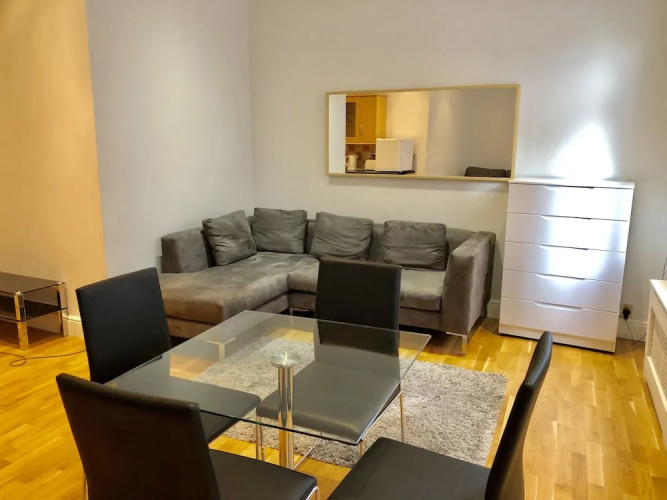 Westminster Apartment