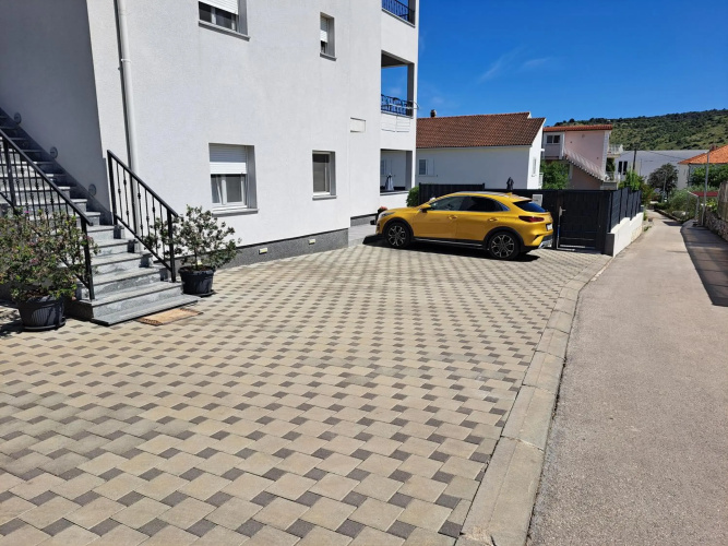 Villa Apartment AA 2