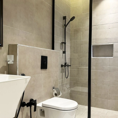 3 Bedrooms Apartment