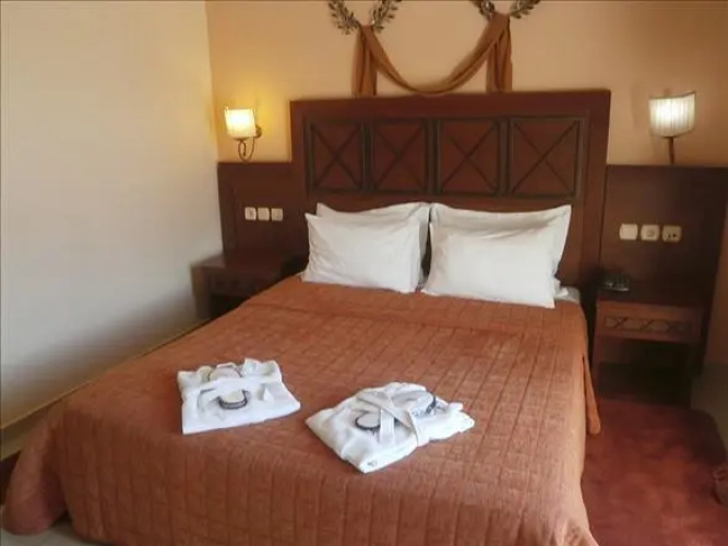 4 Epoxes Hotel Spa
