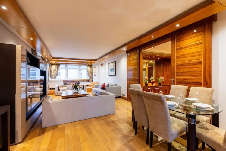 3 Bedrooms Luxury Apartment